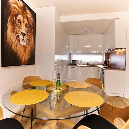 Starlight Bronze Szeged- Exclusive Apartment Exterior photo
