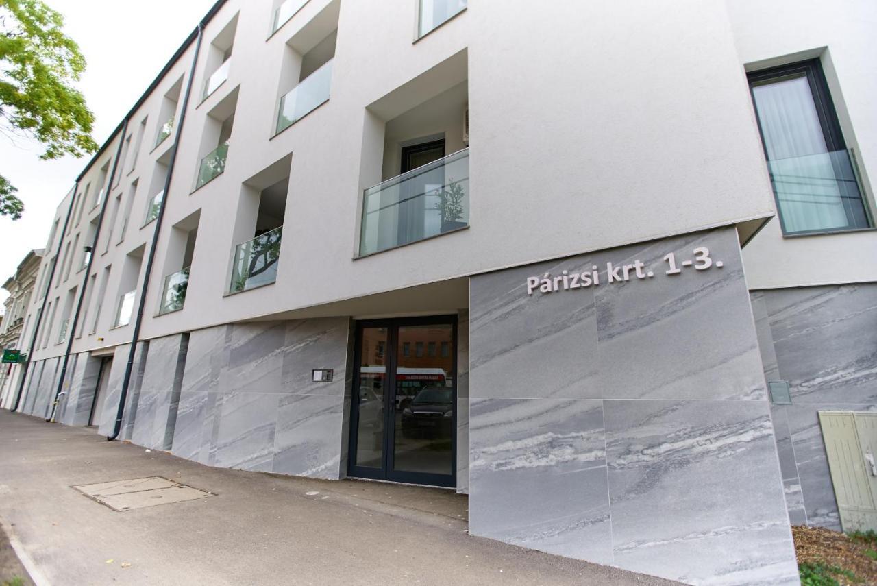 Starlight Bronze Szeged- Exclusive Apartment Exterior photo